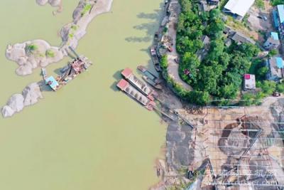 湖南道县群众呼吁依法整治河堤码头机制砂料场