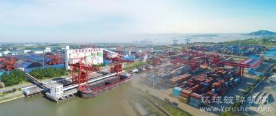 积极拓展砂石铁水多式联运业务，2020年港口芜湖公司多项指标创历史新高！
