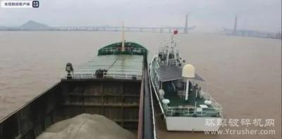 浙江、福建海警局查获非法运输海砂13000余吨！