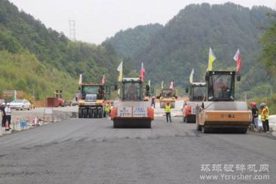 投资115.04亿元，隧道洞渣变废为宝，浙皖省际临建高速路面施工正式启动！