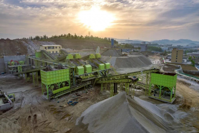 大宏立26台设备助力湖北随州时产500吨全制砂项目,实现绿色、高效、环保化生产！