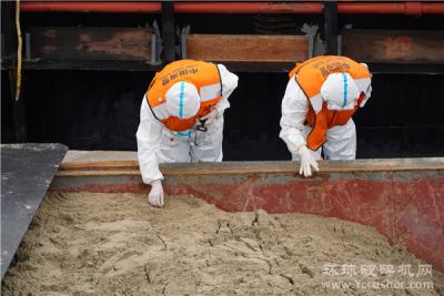 宝山海警局查获一起涉嫌非法运输海砂案，查扣海砂1000余吨