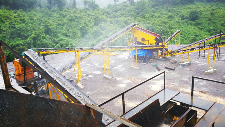 中铁八局三公司在老挝无人区首条砂石生产线建成投产