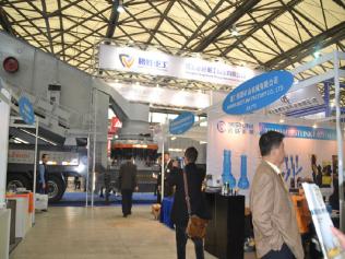 江苏鹏胜重工携轮胎式移动式破碎站设备亮相bauma China 2014