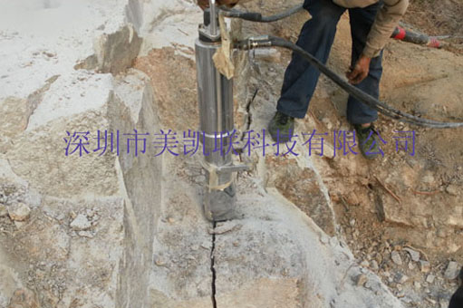 矿山开采，桥面拆除-井桩拆除机械设备产品图片