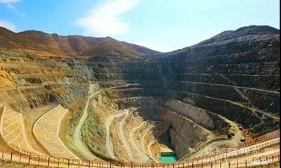 矿山复绿变景区，人民日报点赞新疆可可托海生态旅游