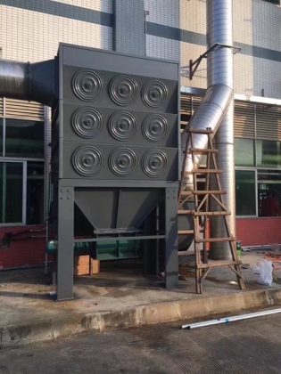 新型滤芯除尘器脉冲式滤筒除尘器