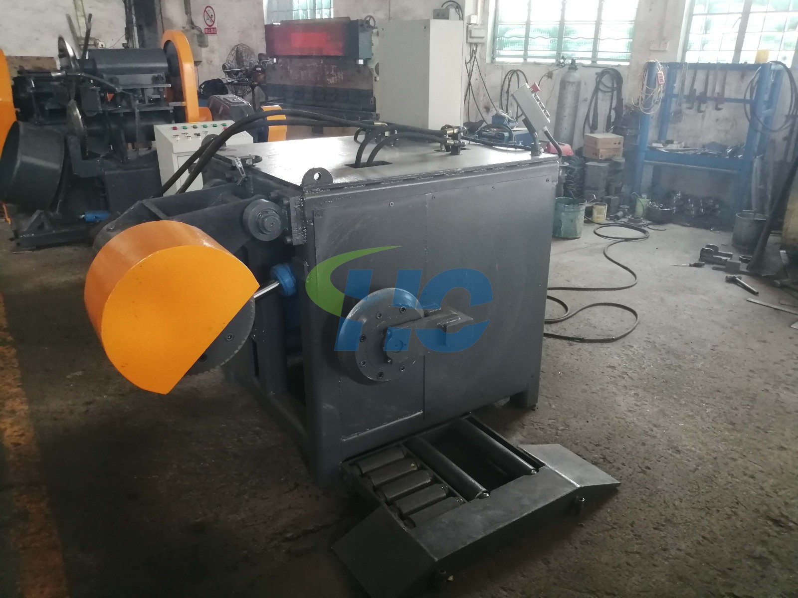 废旧轮胎回收加工设备产品图片