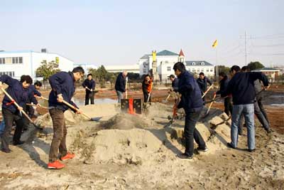 惊天液压研发大楼奠基仪式正式启动，主要用于破碎机、破碎锤等研究开发