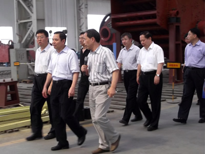  河南常务副省长李克到洛阳大华重型机械公司调研