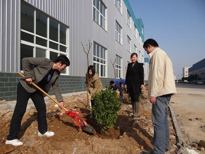 洛阳大华重型机械有限公司植树节