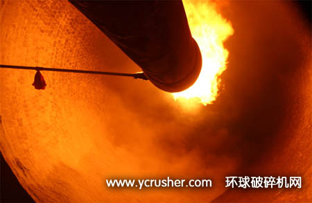 新疆克州年产260万吨熟料新型干法水泥生产线回转窑内部