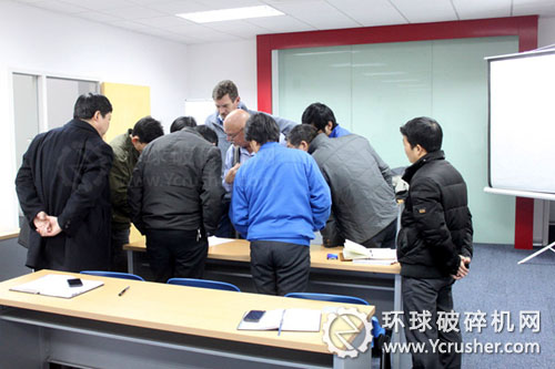 南非IMS公司Mr.walters专家组到上海山美矿机开展交流