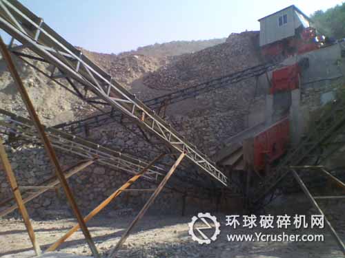 重型锤式破碎机在石料生产线