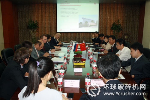 合肥院周云峰院长与欧洲水泥集团M.A. Skorokhod总裁会晤