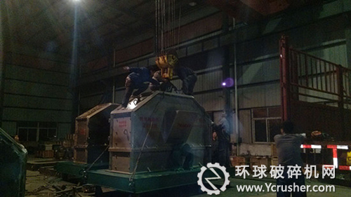 江矿机械发往株洲客户制砂机正在装货