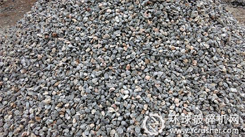 图为郑州鼎盛公司总承包建设的松滋葛洲坝时产800吨砂石生产线生产的成品