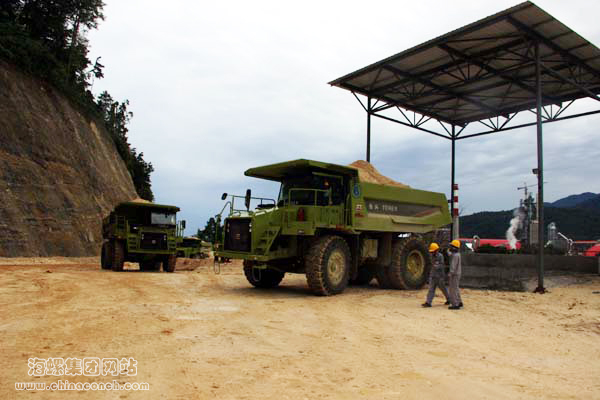 海螺西巴项目一期3200t/d熟料生产线石灰石顺利下山